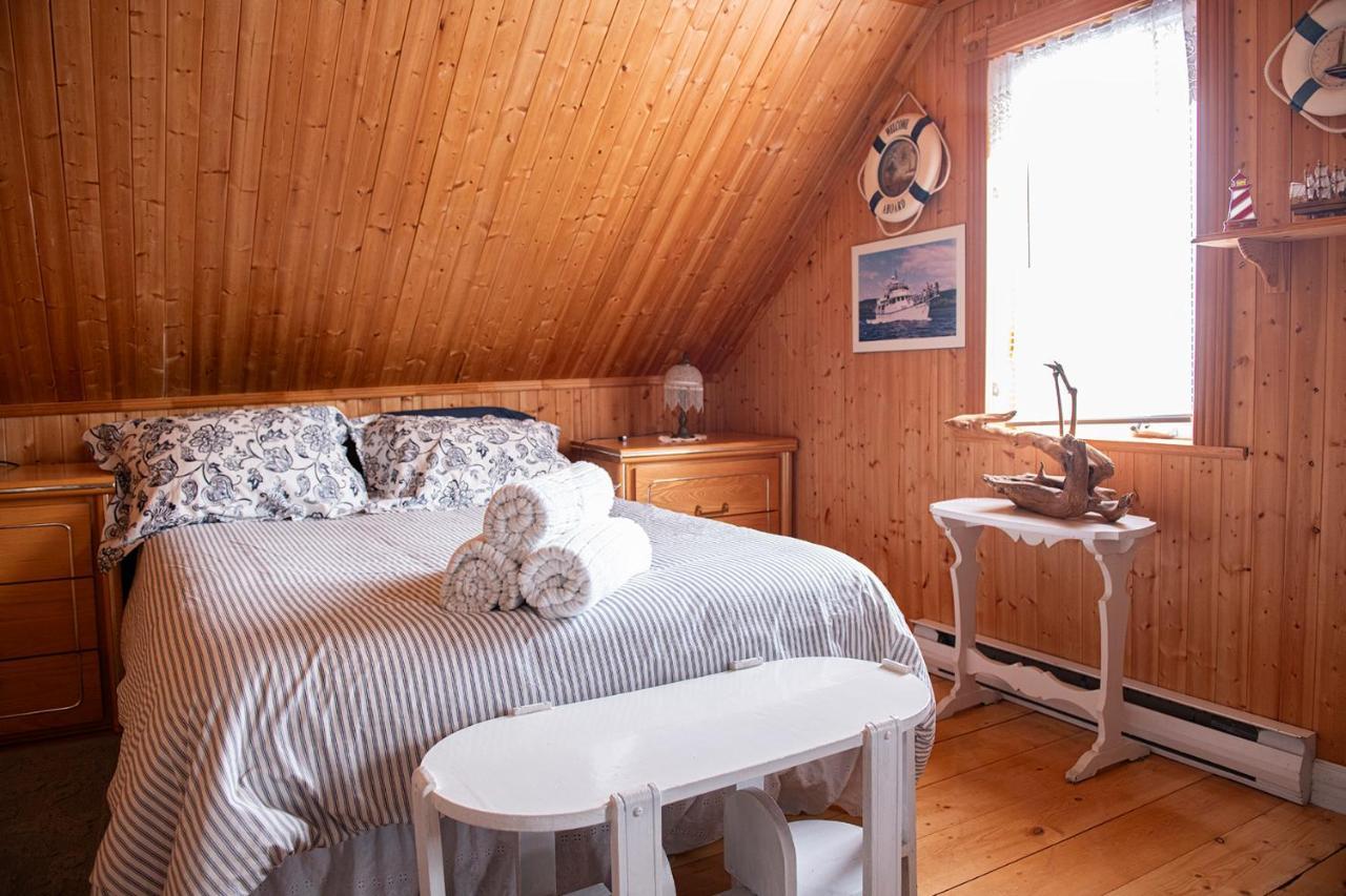 Bed & Cafe Petit Papillon Bed & Breakfast Grandes-Bergeronnes Luaran gambar