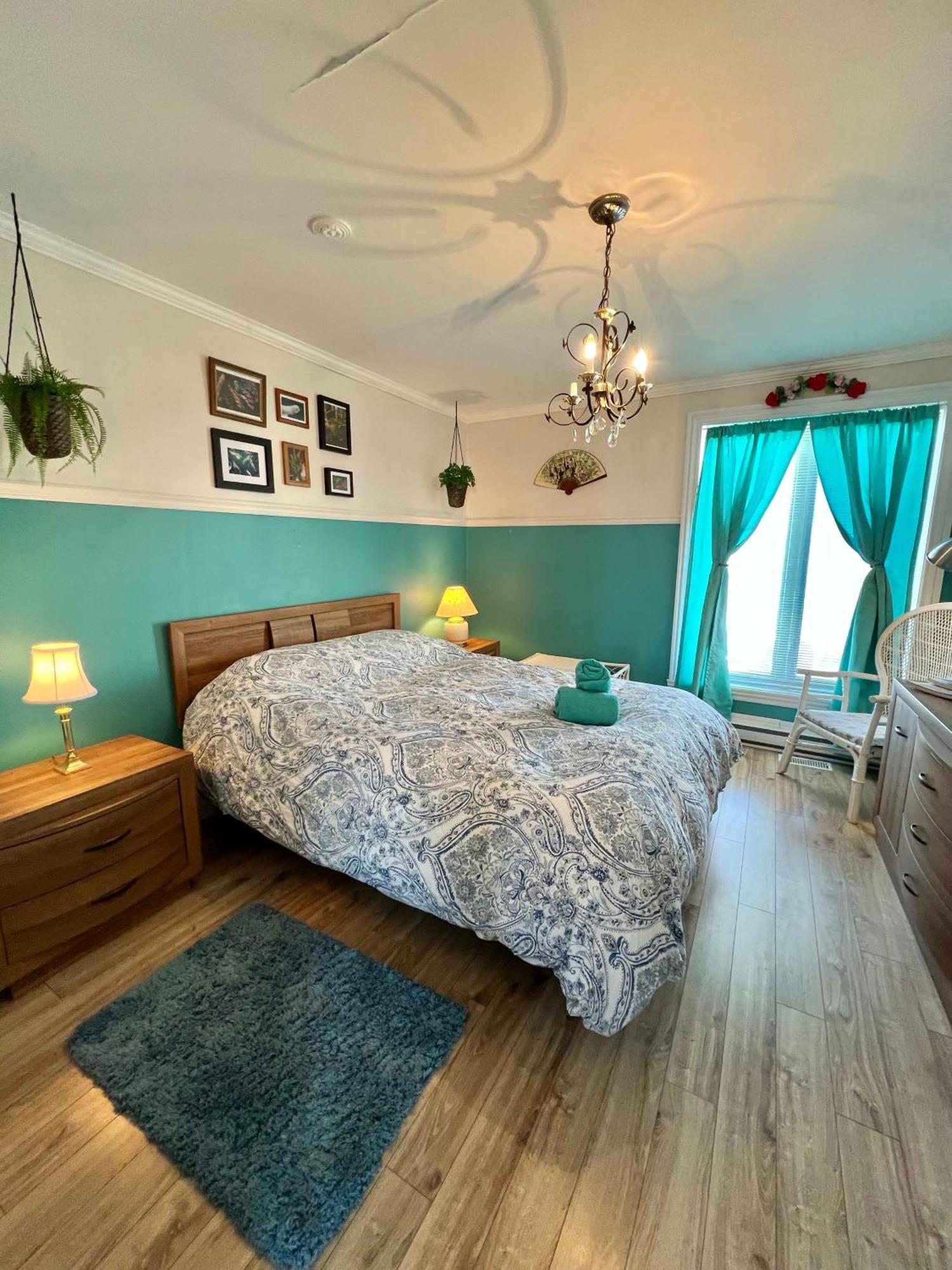 Bed & Cafe Petit Papillon Bed & Breakfast Grandes-Bergeronnes Luaran gambar
